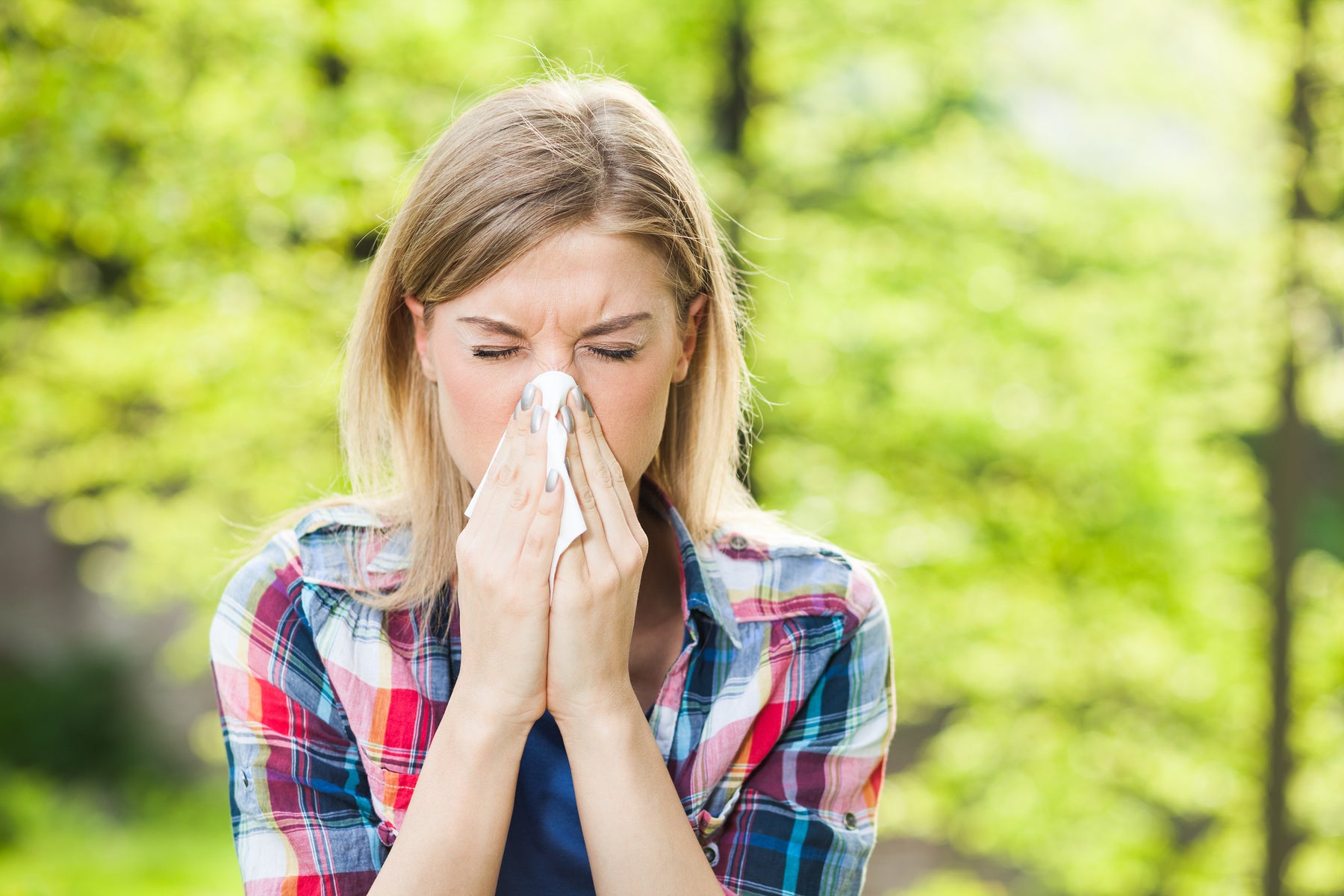6 Natural Supplements for Summer Allergy Relief